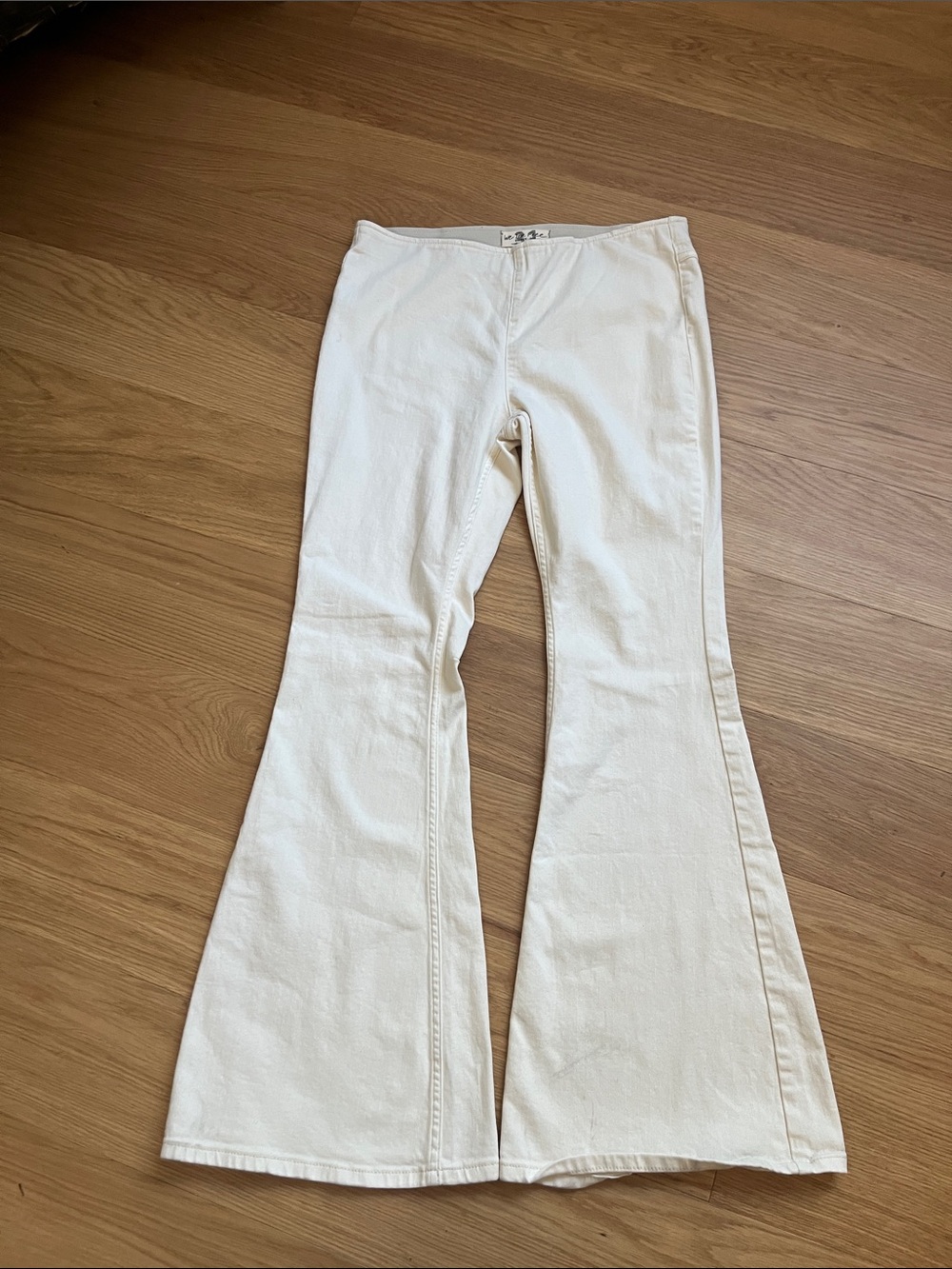 We The Free Penny Pull On Cream/White Flare-Leg Pants size 31